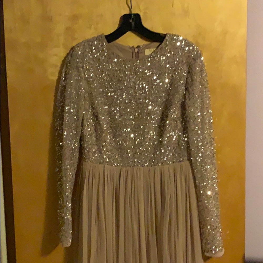 Maya Deluxe Long-Sleeved Dress